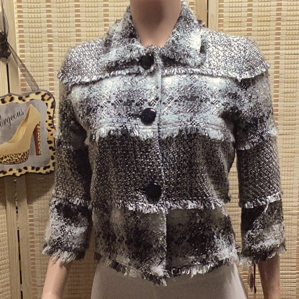 RUBY RD. SIZE S/P CROP JACKET. GREY AND BLACK. NWT. EXTRA BUTTON.